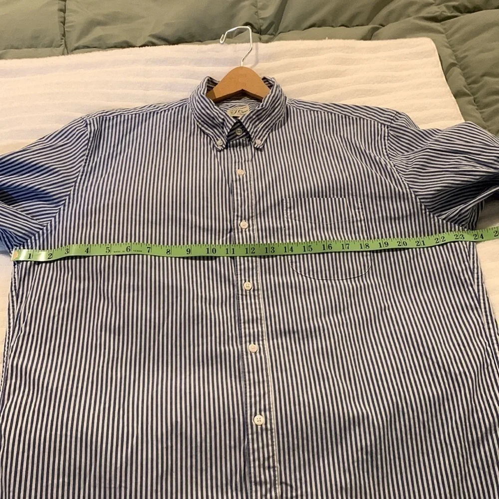 J. Crew Stretch Classic Blue&White Pinstripe in size XL. Button up. No stains.